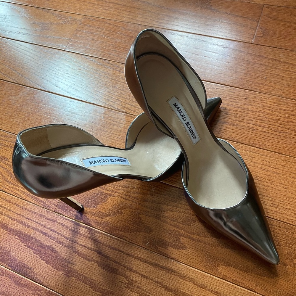 Manolo Blahnik tayler leather D’Orsay pumps